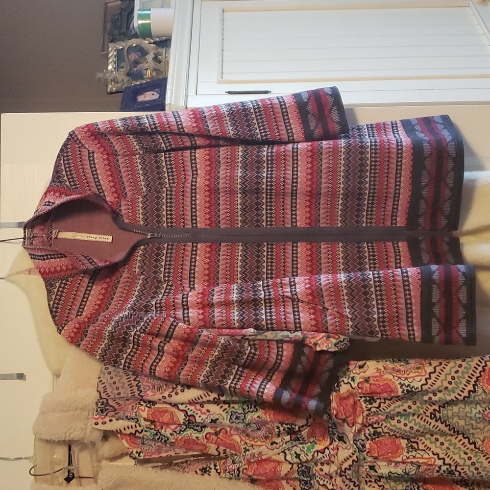 Beautiful Uncle Frank light sweater jacket